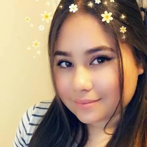 Meet your Posher, Stefany